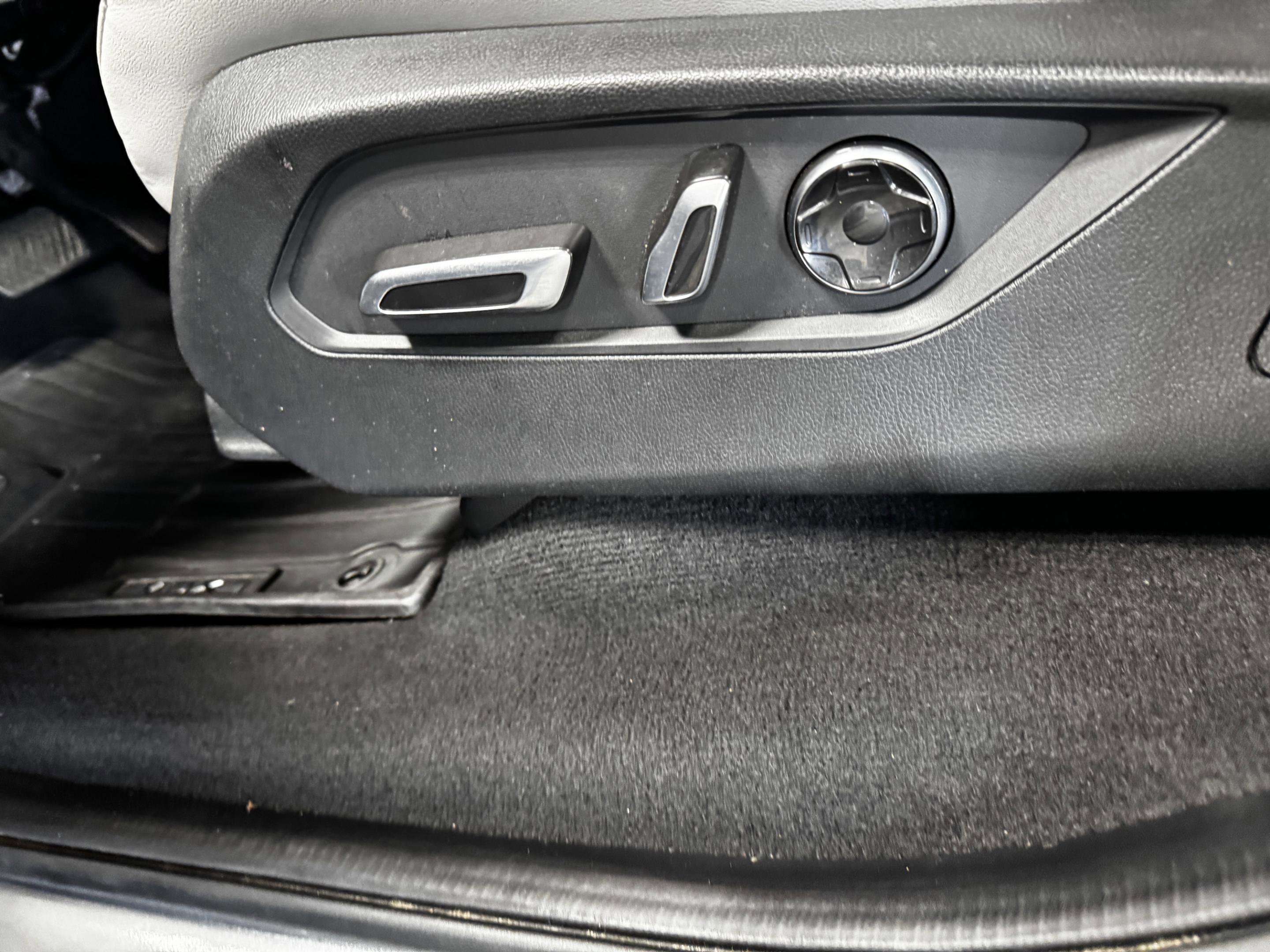 2023 Acura MDX FWD w/ Technology Package