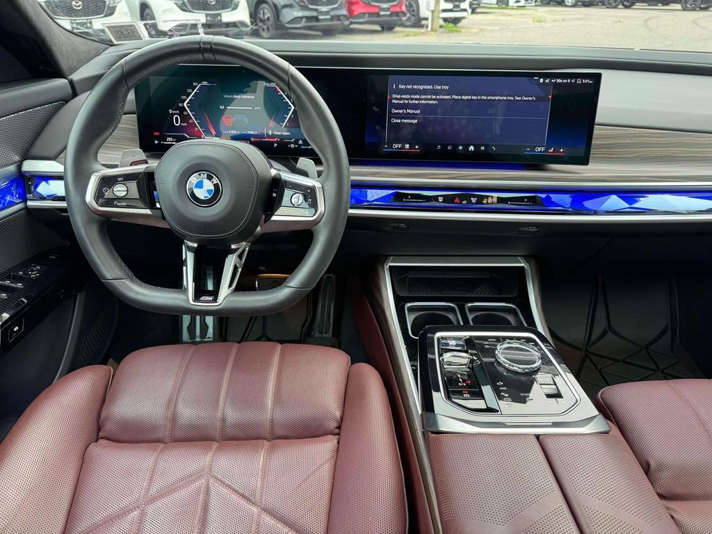 2023 BMW 760i xDrive