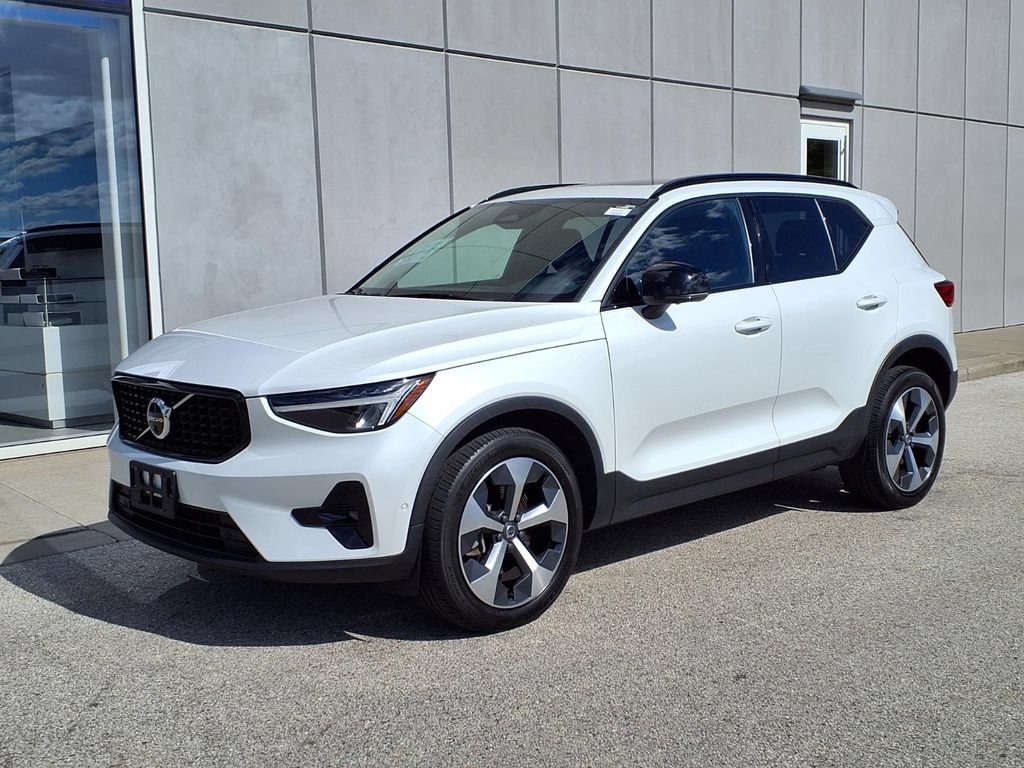 Used 2023 Volvo XC40 B5 Plus w/ Driver Assist Package