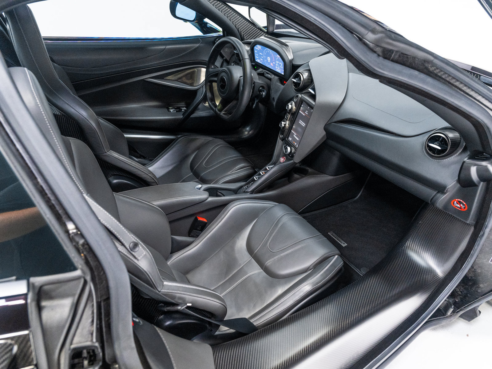 Used 2018 McLaren 720S Luxury photo 36