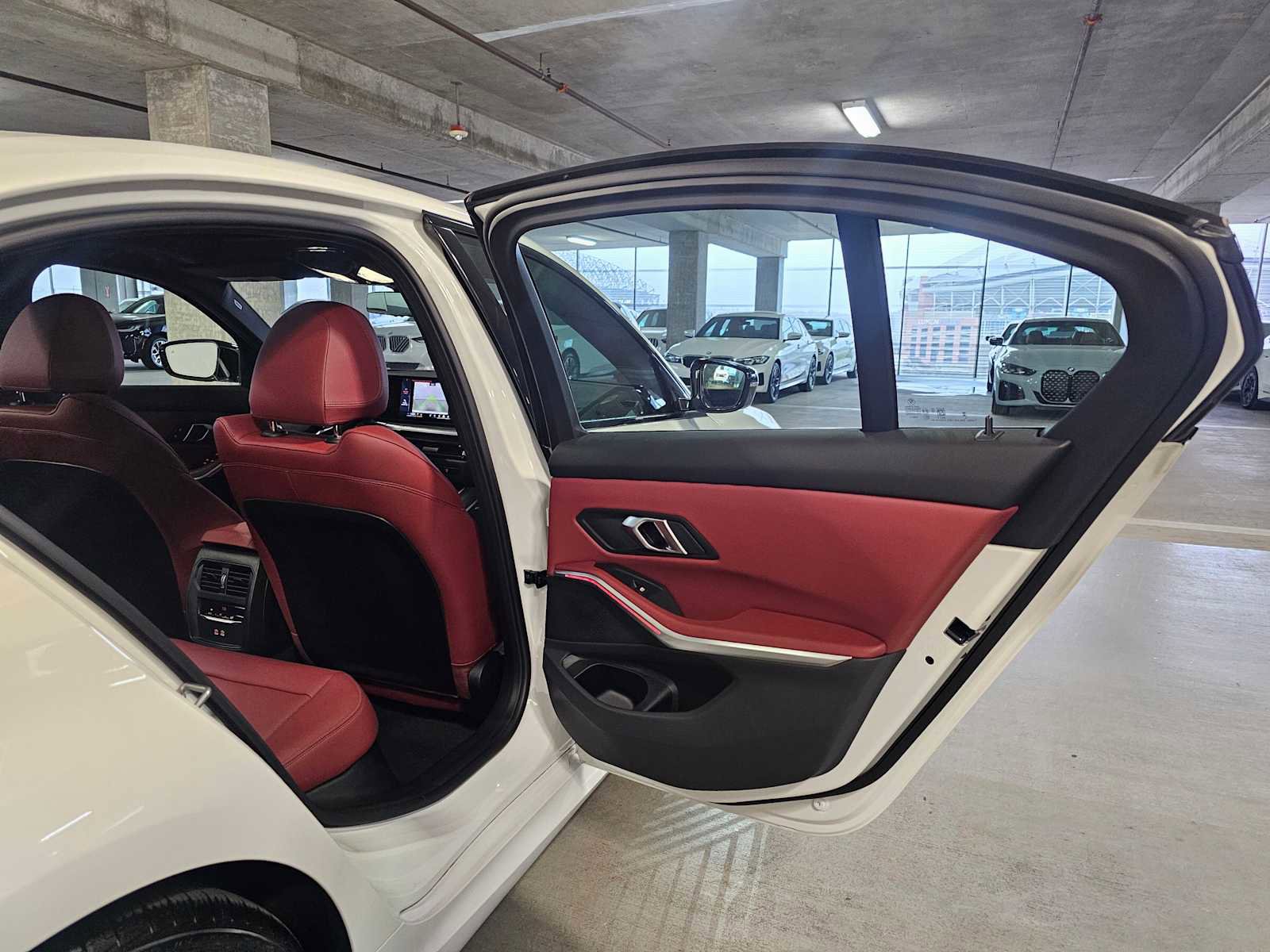 2025 BMW 330i xDrive Sedan