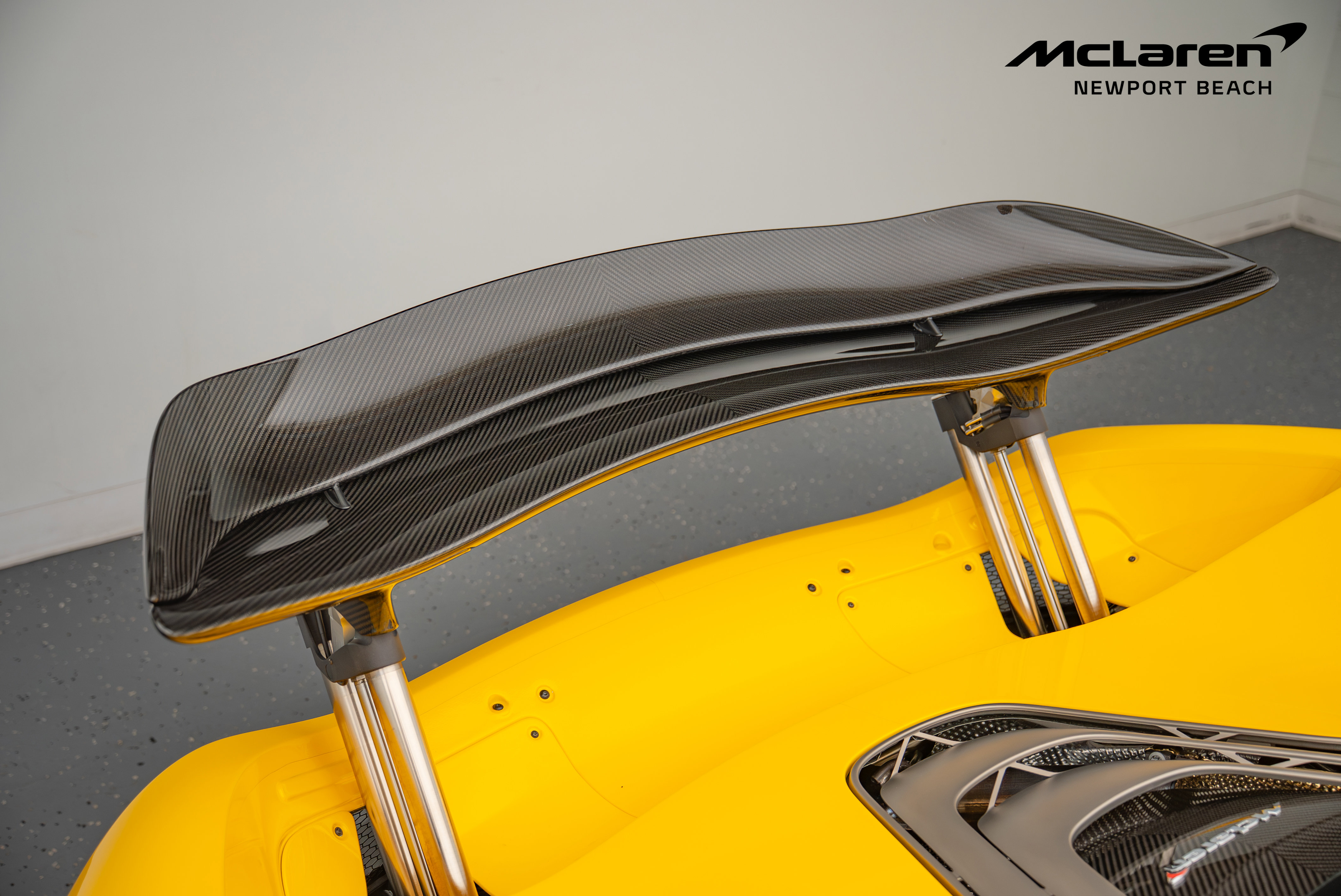 Used 2014 McLaren P1 photo 9