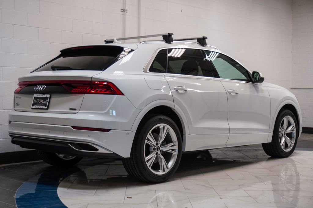 2022 Audi Q8 Premium Plus