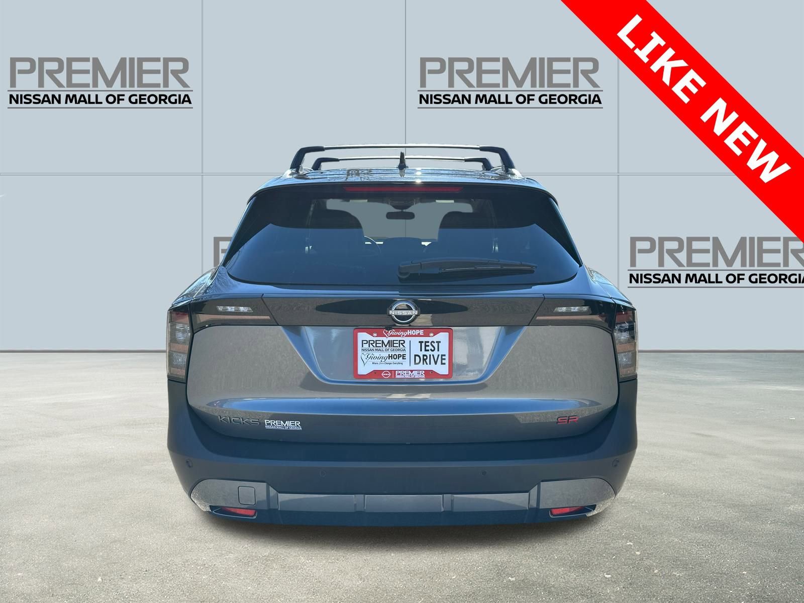 2025 Nissan Kicks SR