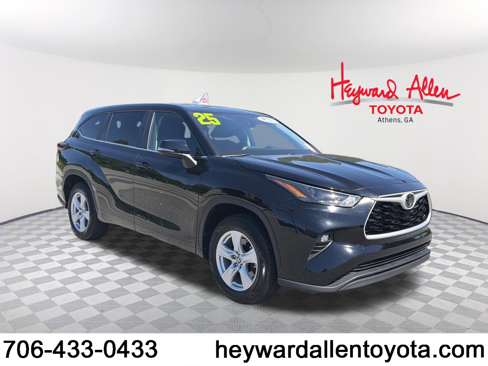 Certified 2025 Toyota Highlander LE
