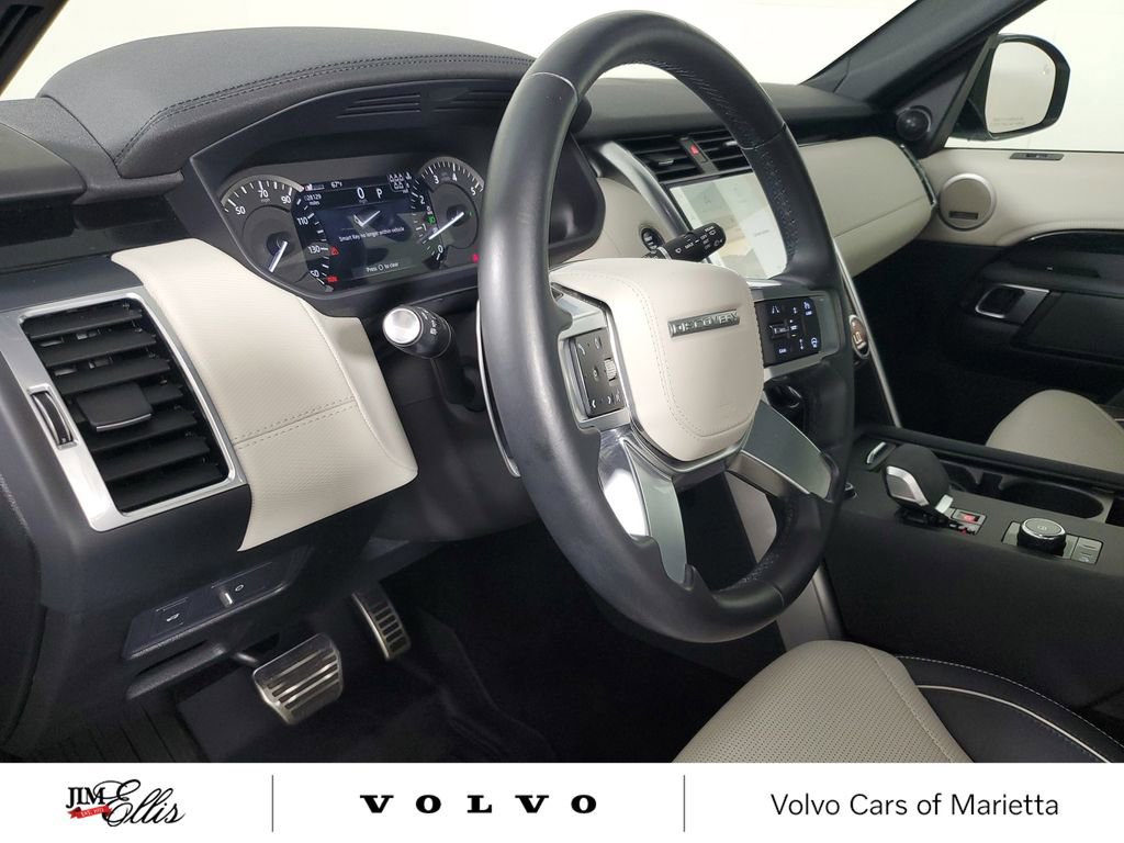 2023 Land Rover Discovery Metropolitan Edition