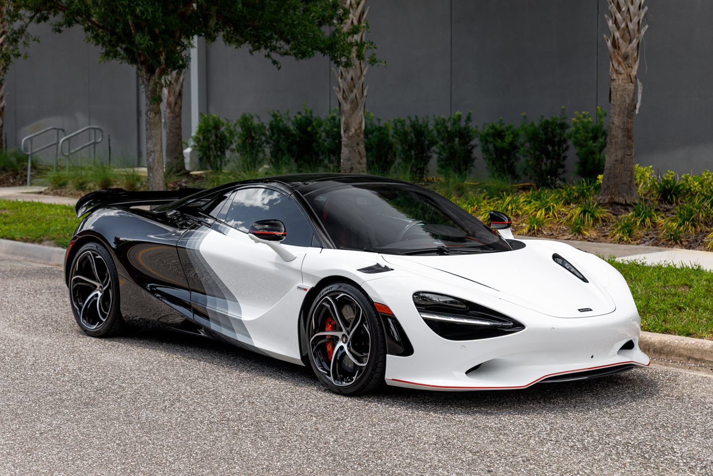Used 2024 McLaren 750S Spider 1