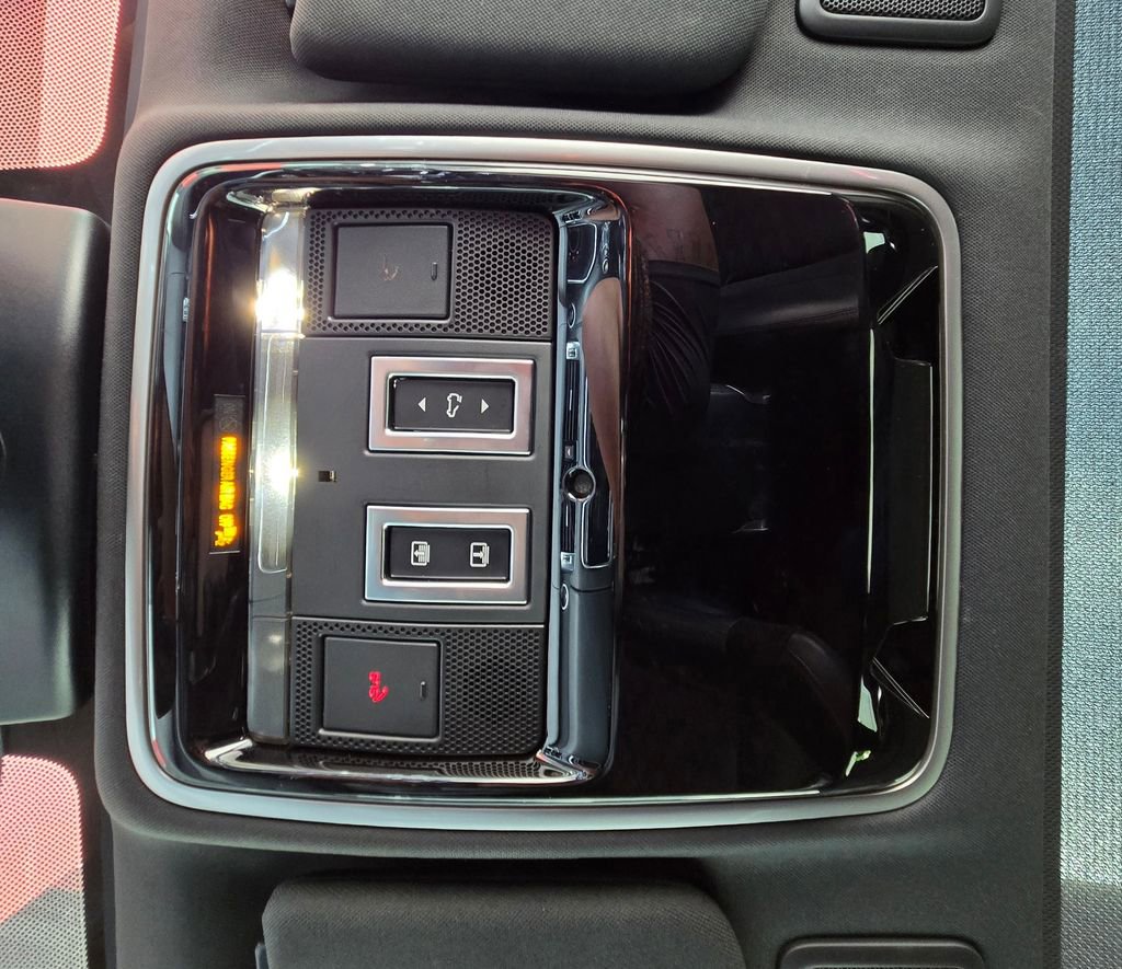 2020 Land Rover Range Rover Sport SVR