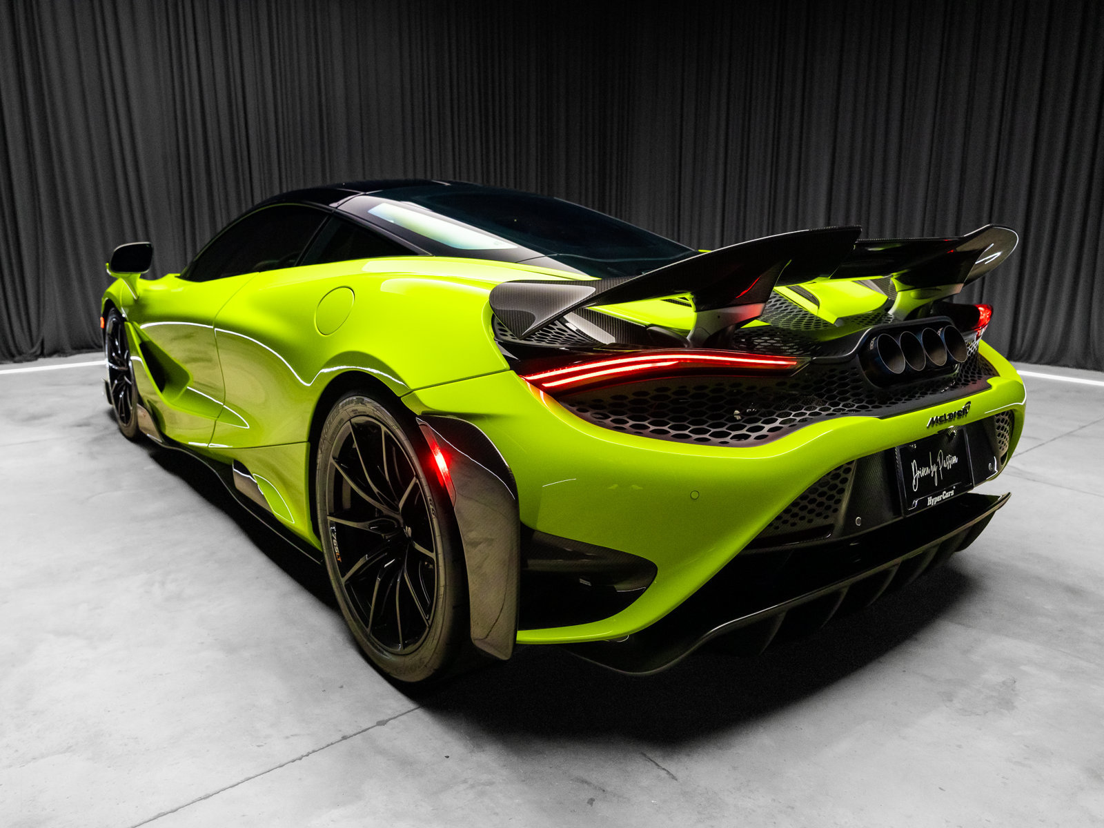 Used 2021 McLaren 765LT photo 14