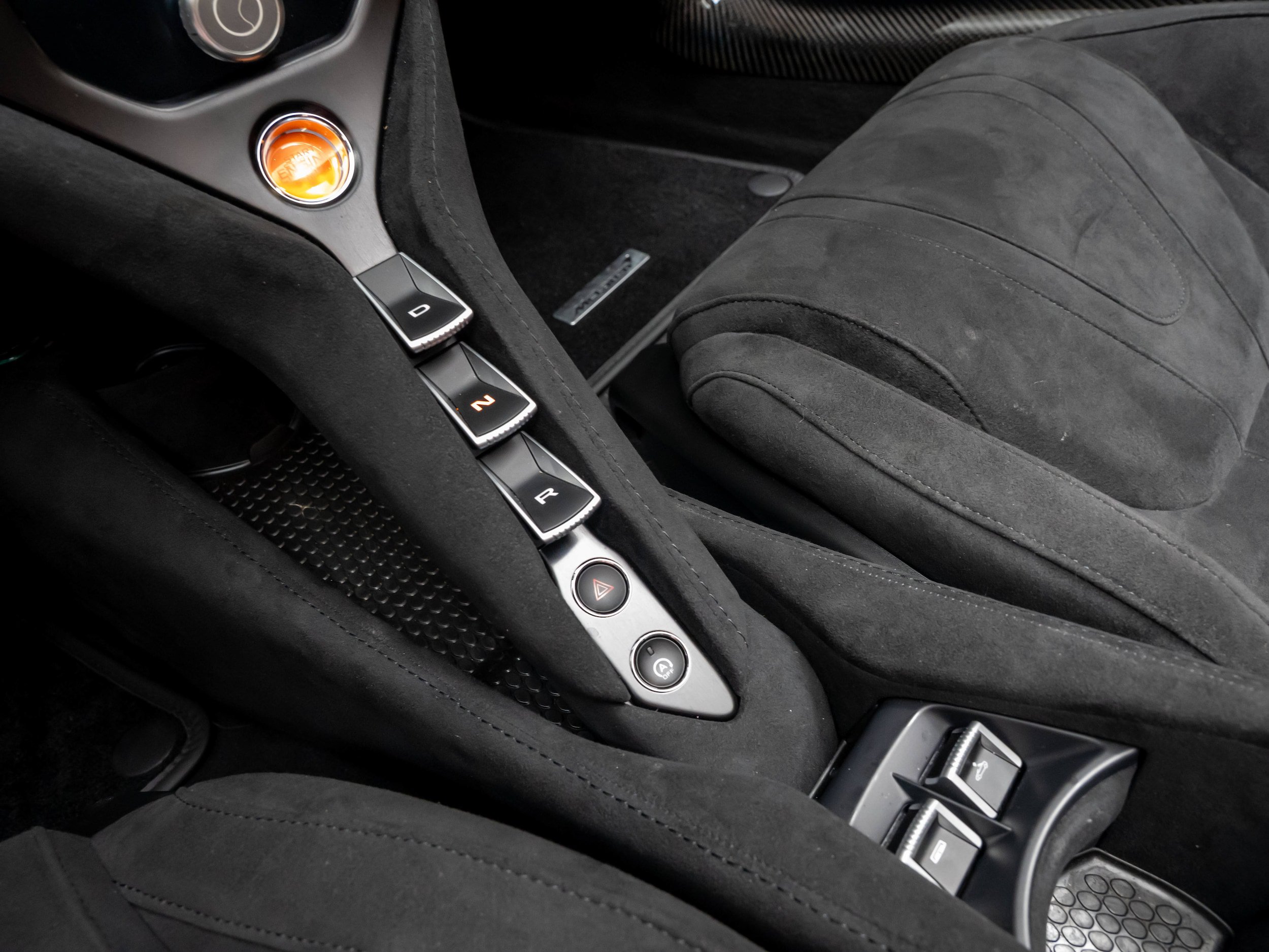 Used 2025 McLaren 750S Spider photo 24