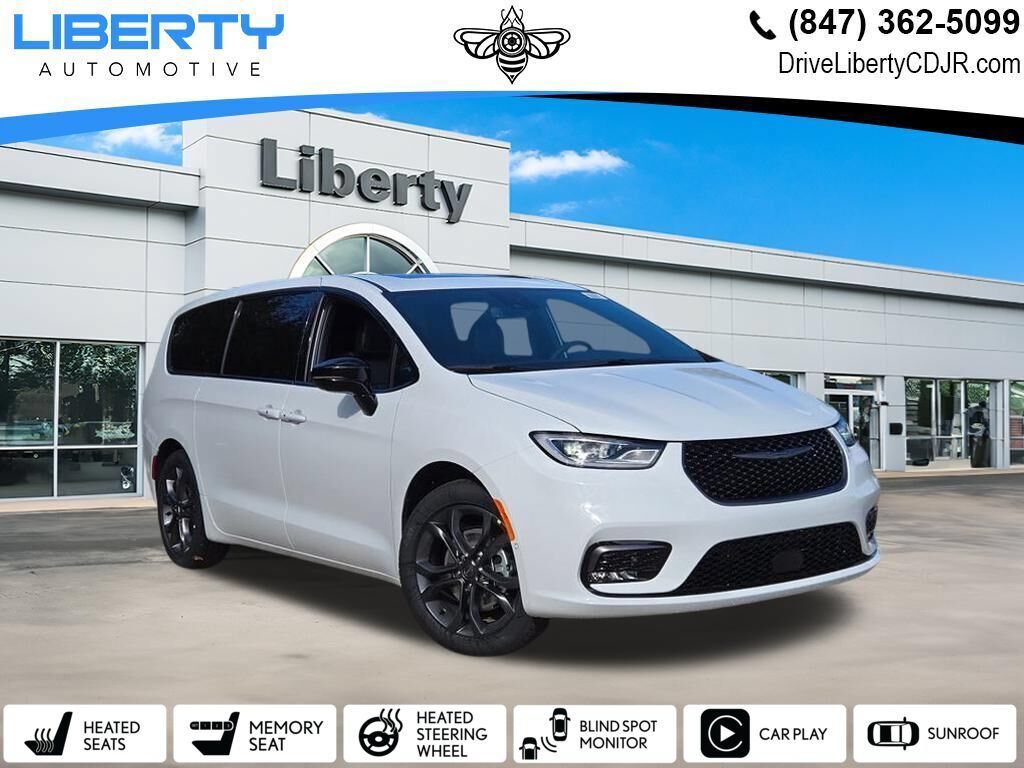 New 2026 Chrysler Pacifica Select