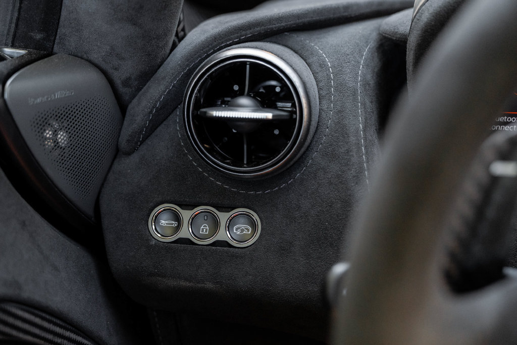 Used 2021 McLaren 765LT photo 56