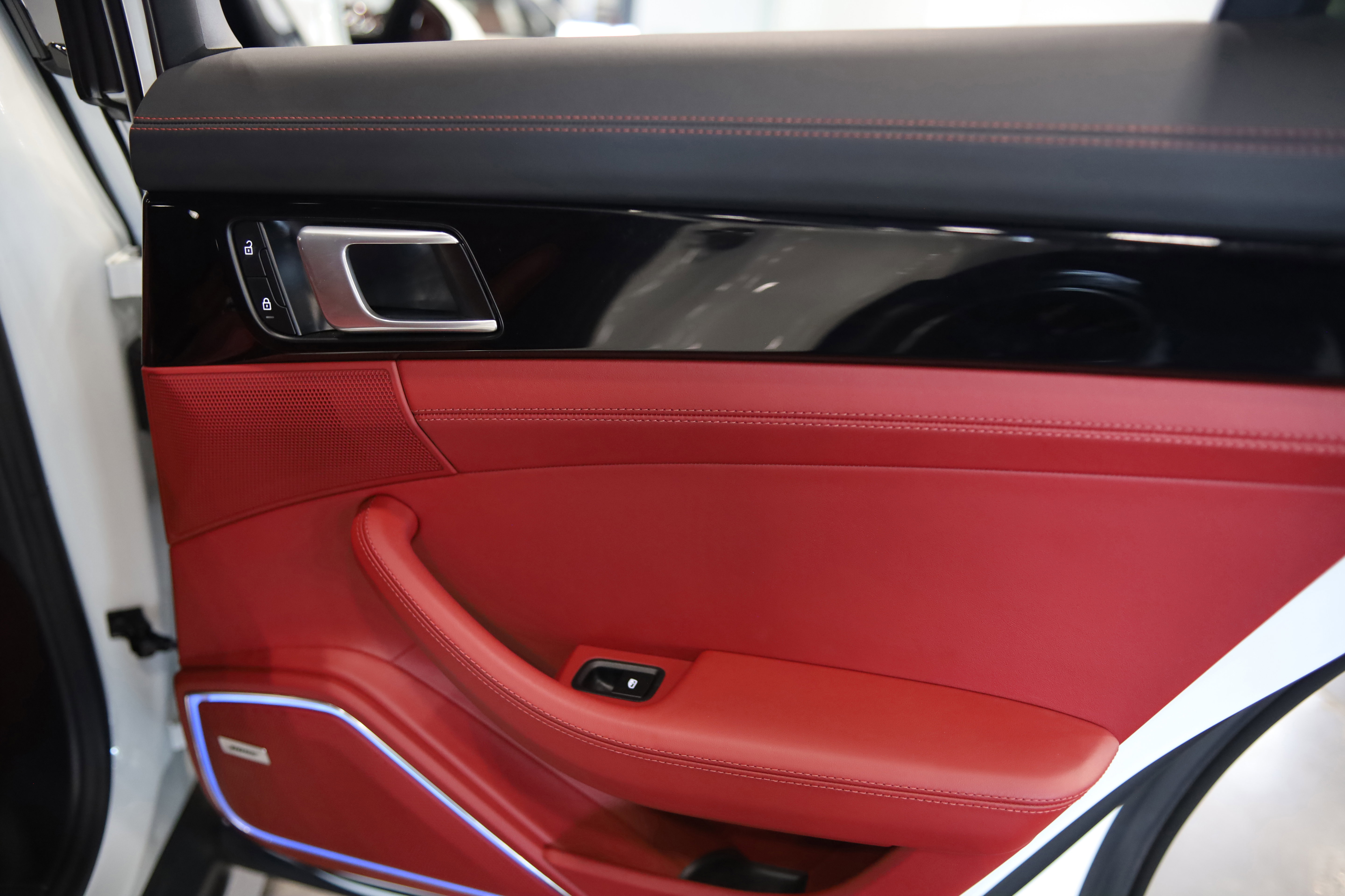 2022 Porsche Panamera 4