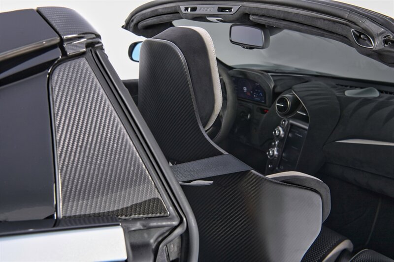 Used 2022 McLaren 765LT photo 35