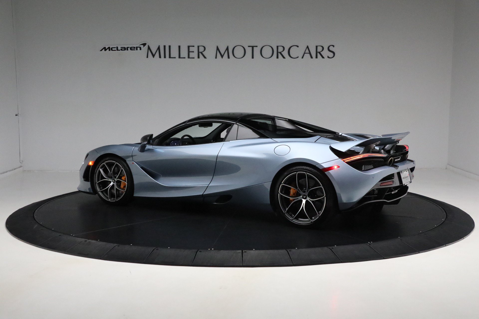 Used 2023 McLaren 720S Performance photo 28