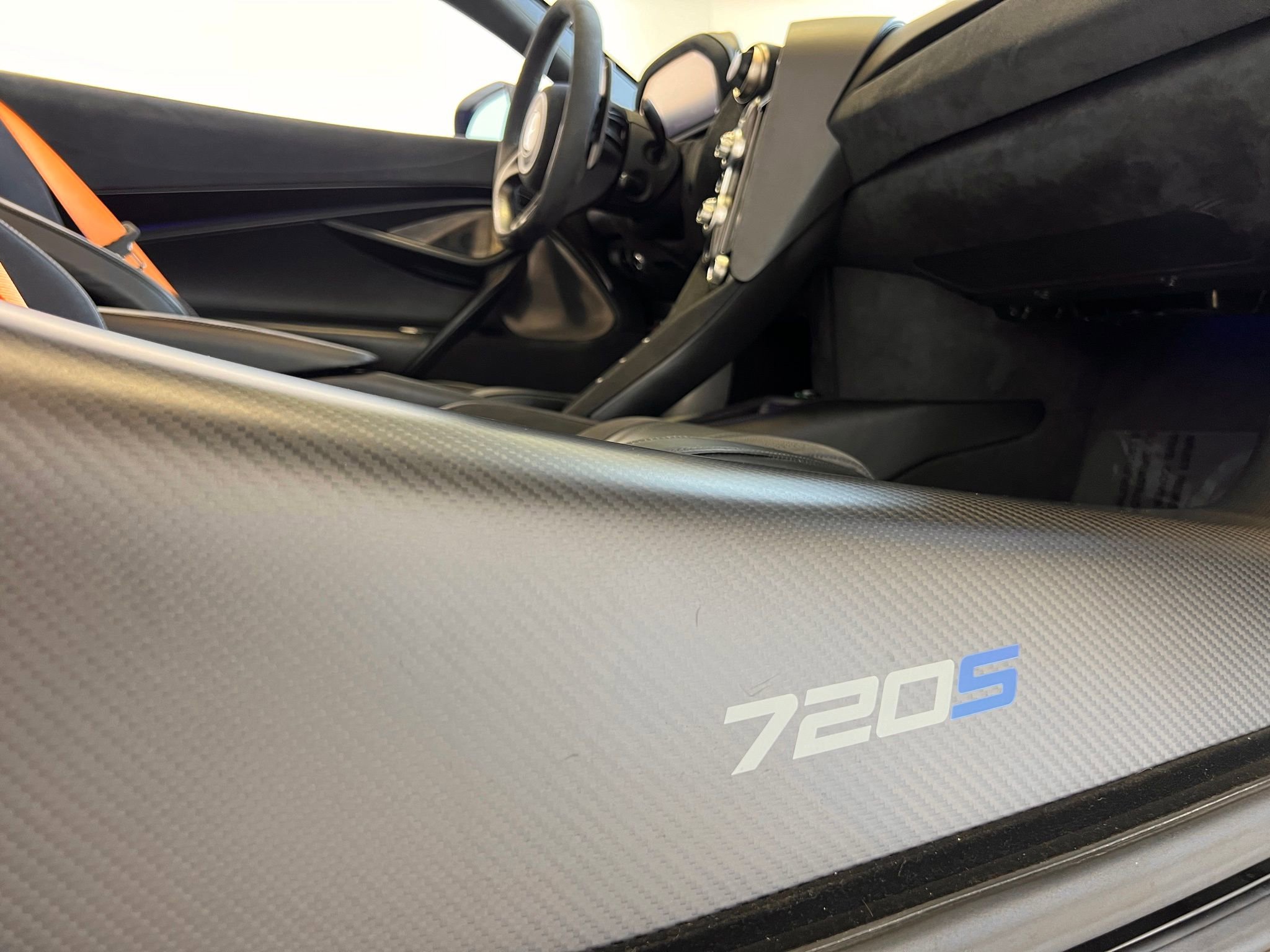 Used 2018 McLaren 720S Performance photo 26