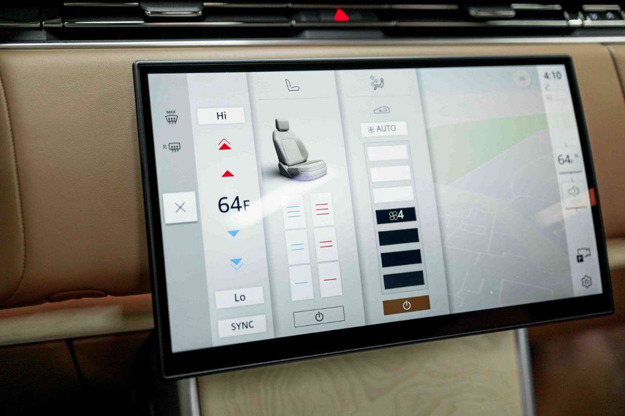 2024 Land Rover Range Rover SV