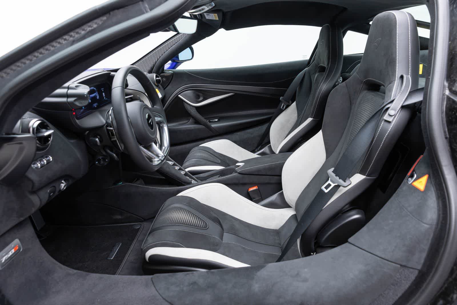 New 2027 McLaren 750S photo 9