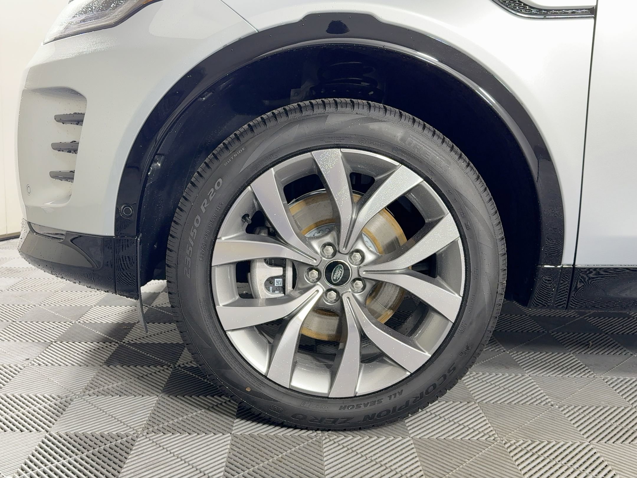 2026 Land Rover Discovery Sport Landmark