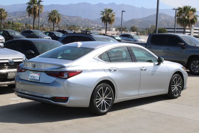 2025 Lexus ES 300h