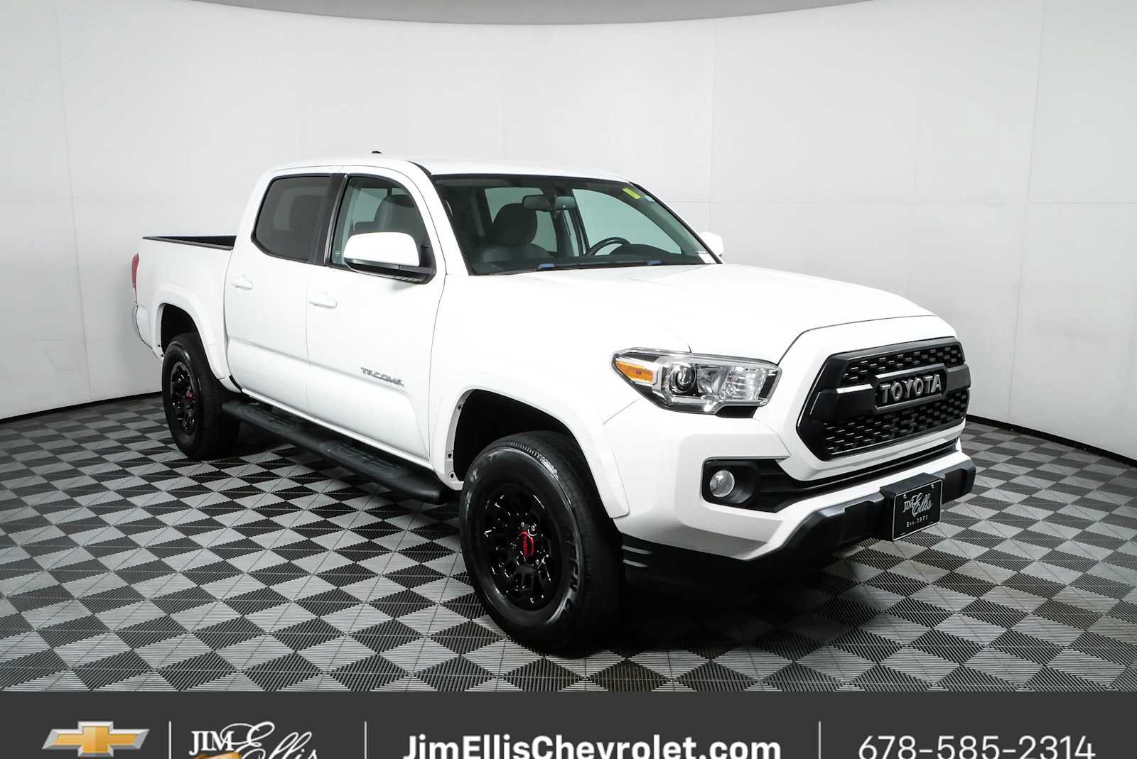 2017 Toyota Tacoma SR5 Double Cab 5' Bed V6 4x4 AT (Natl) for sale in Chamblee, GA