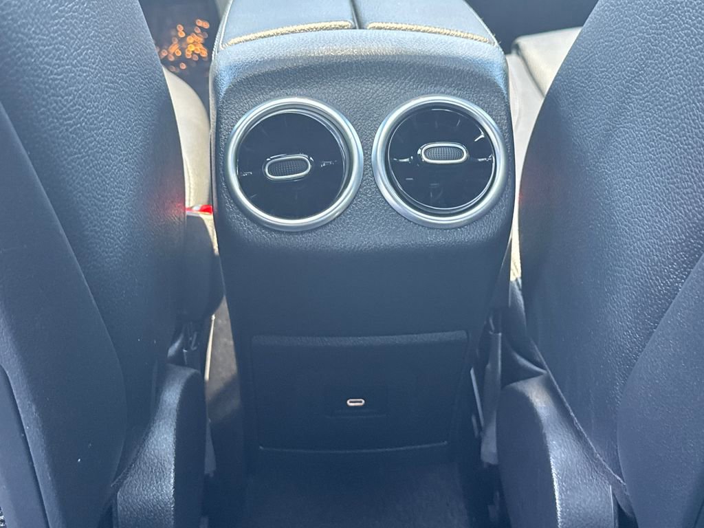 2025 Mercedes-Benz CLA 250