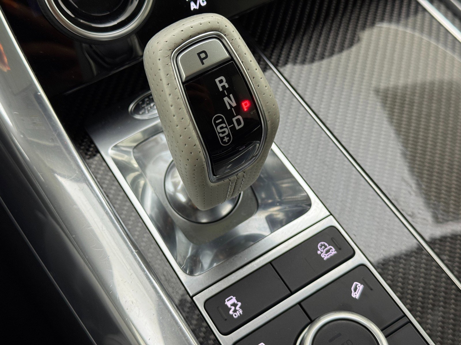 2022 Land Rover Range Rover Sport SVR Carbon Edition