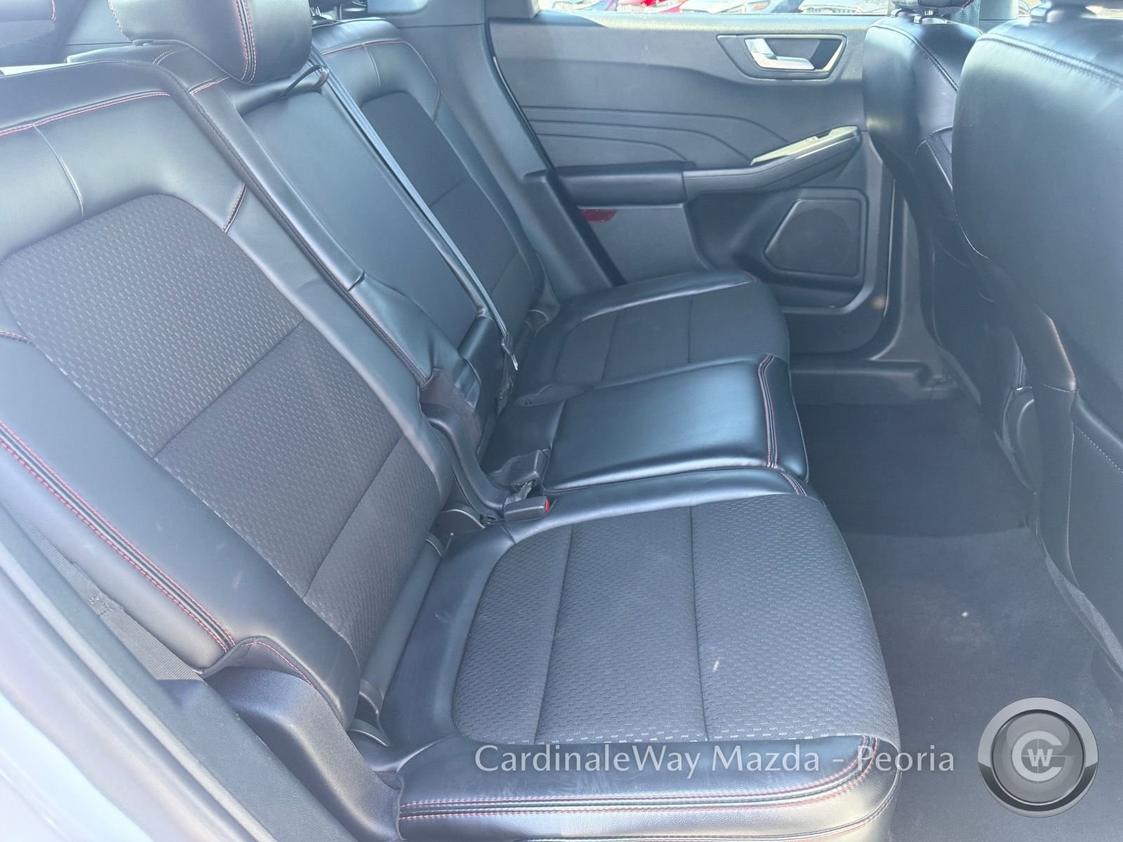 2025 Ford Escape ST-Line Select