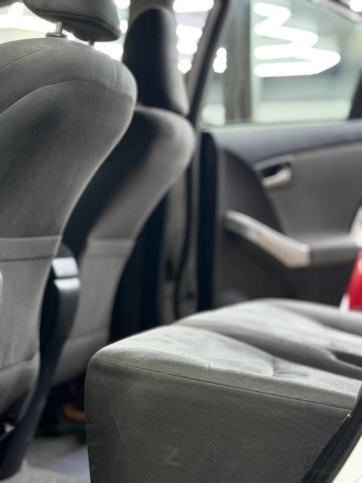 2012 Toyota Prius Two