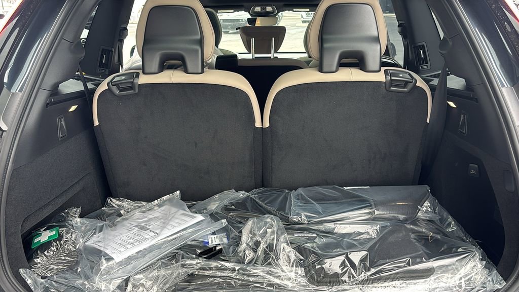 2026 Volvo Xc90 B6 Plus