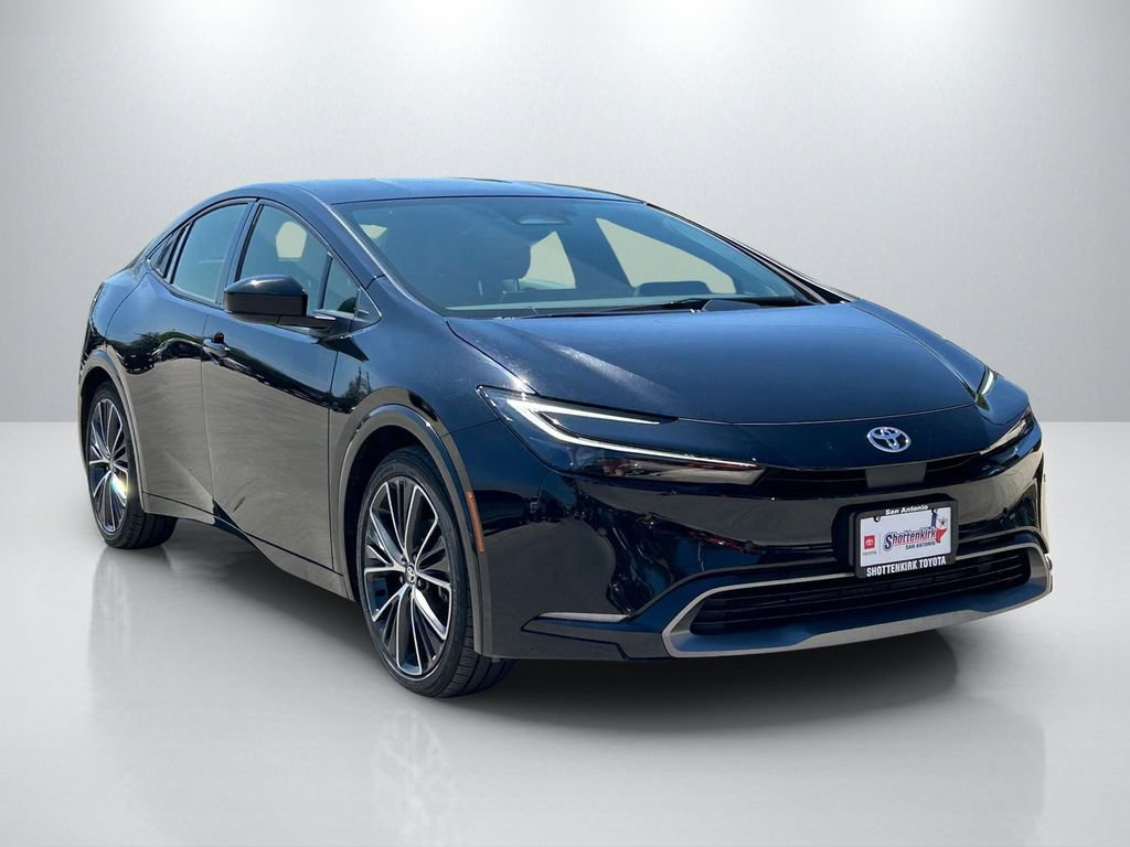 2025 Toyota Prius XLE