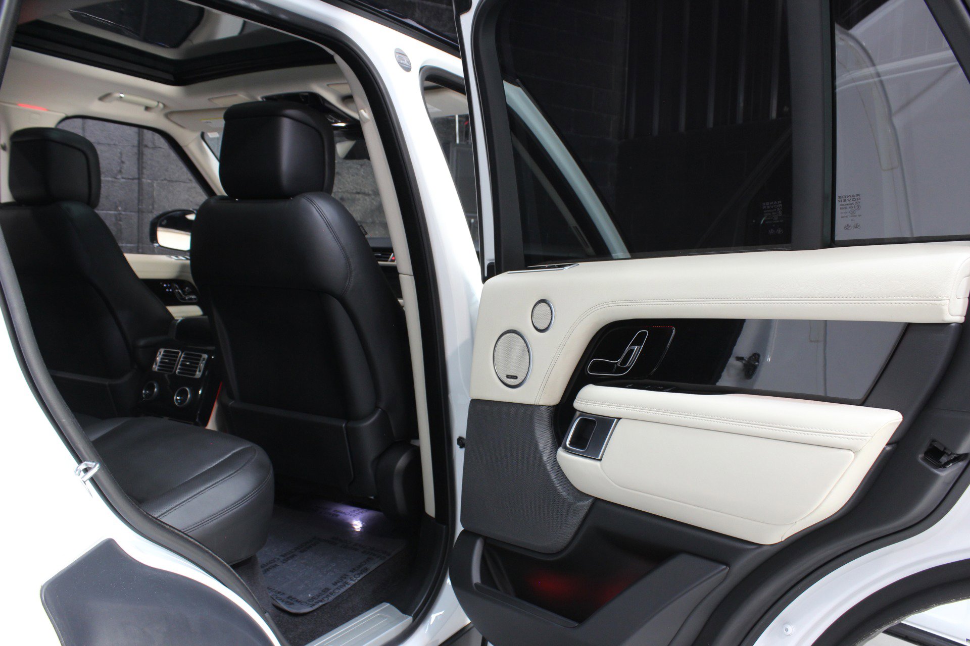 2021 Land Rover Range Rover Westminster Edition