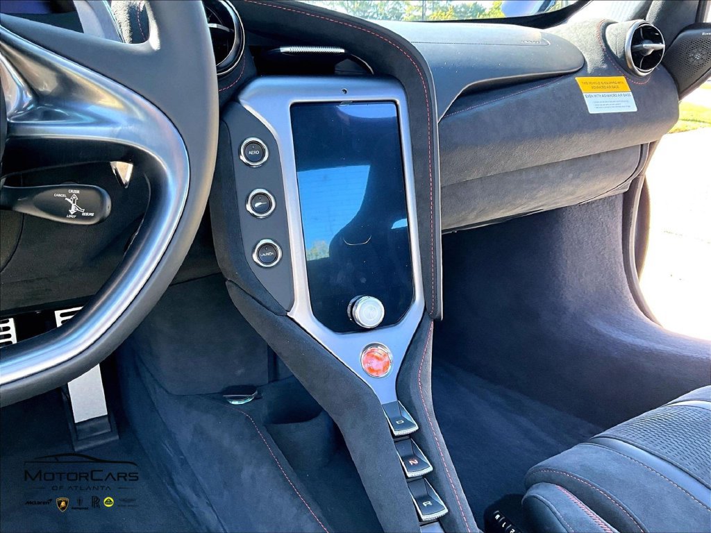 New 2027 McLaren 750S photo 7