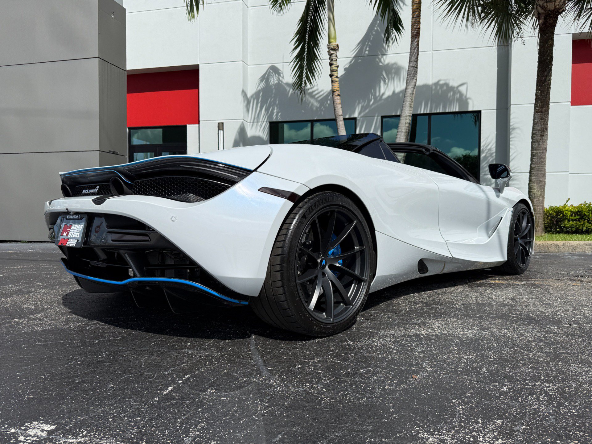 Used 2020 McLaren 720S Luxury photo 17
