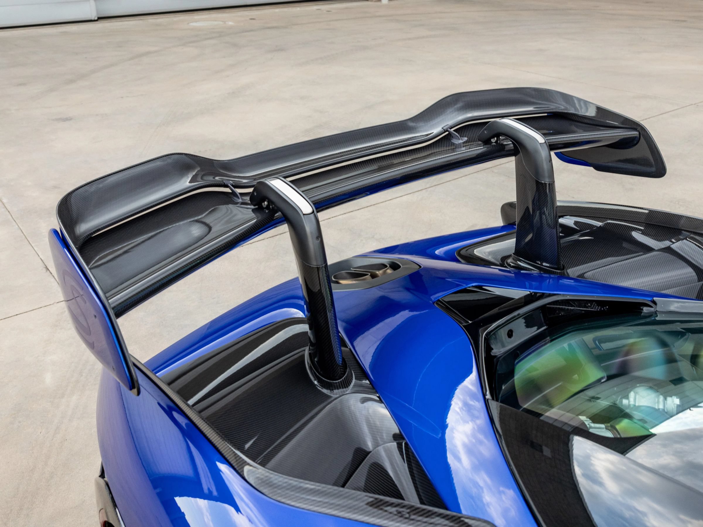 Used 2019 McLaren Senna photo 37