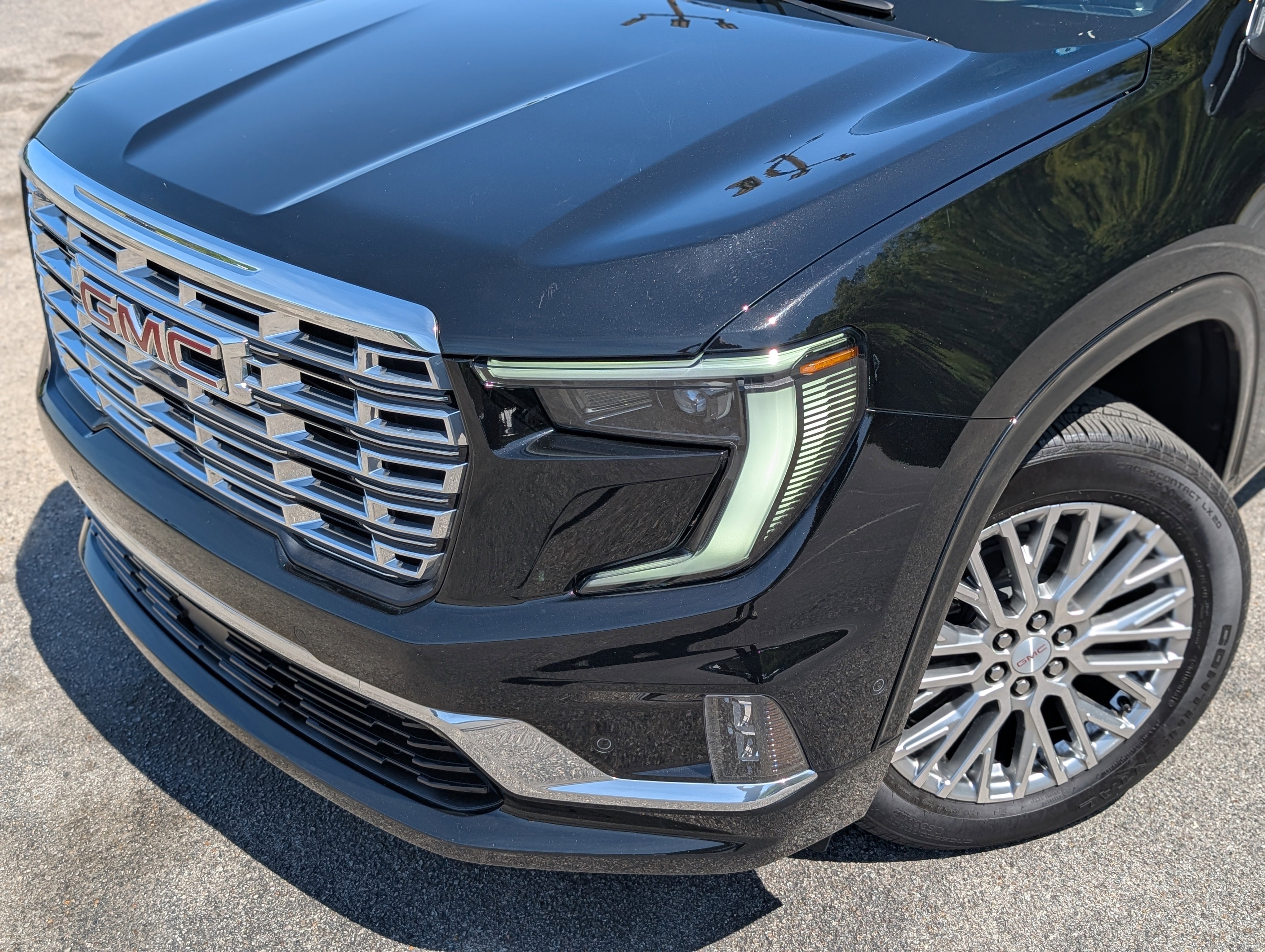 2024 GMC Acadia Denali