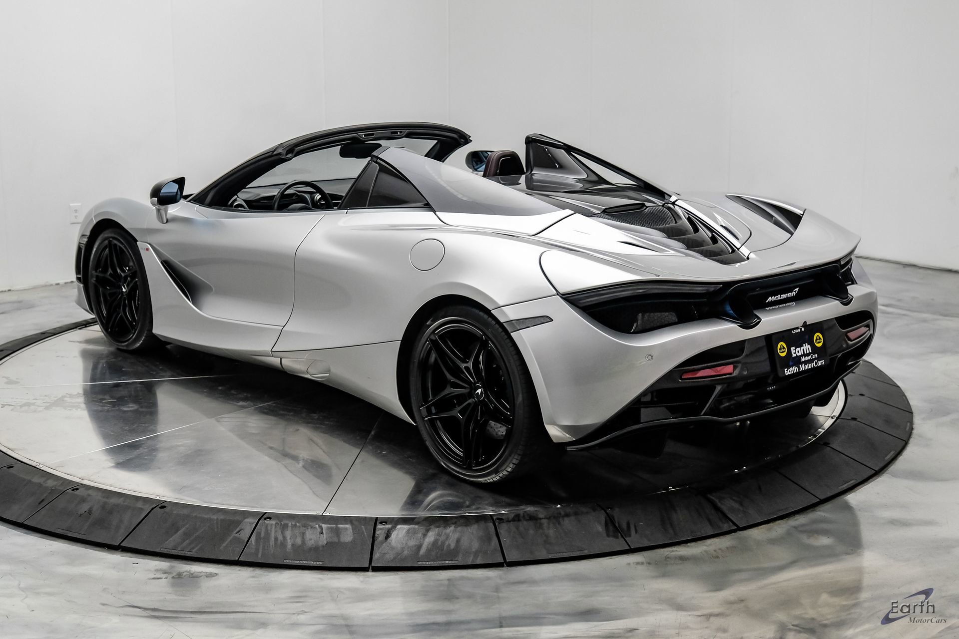 Used 2020 McLaren 720S Luxury photo 15