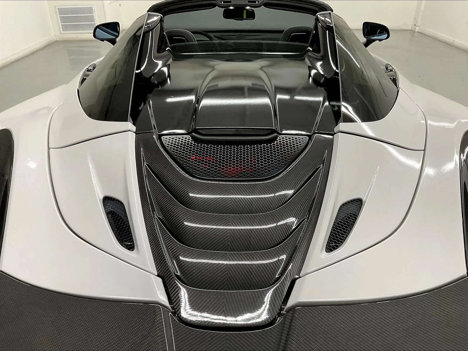 Used 2019 McLaren 720S Performance photo 30