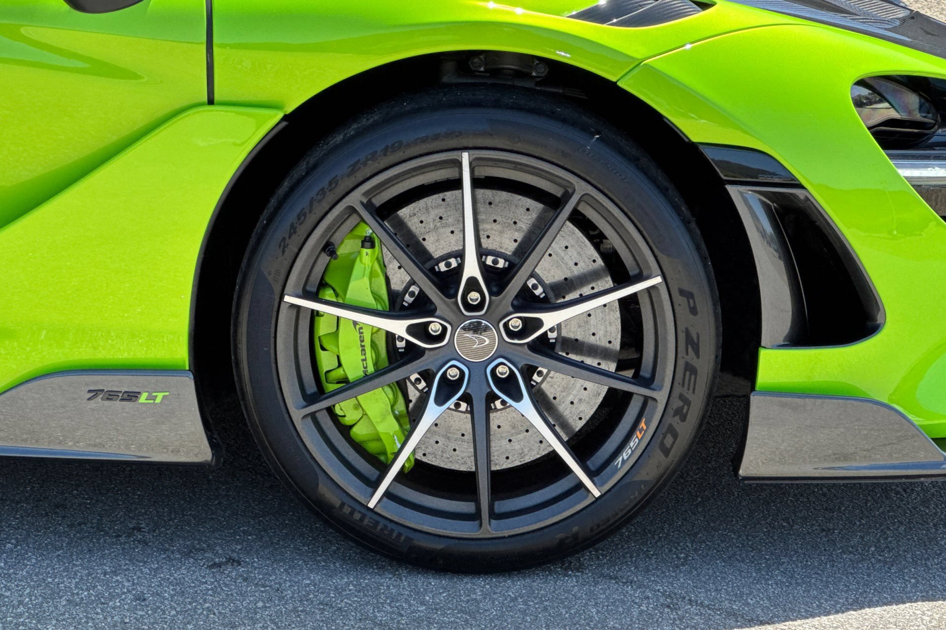 Used 2022 McLaren 765LT photo 41