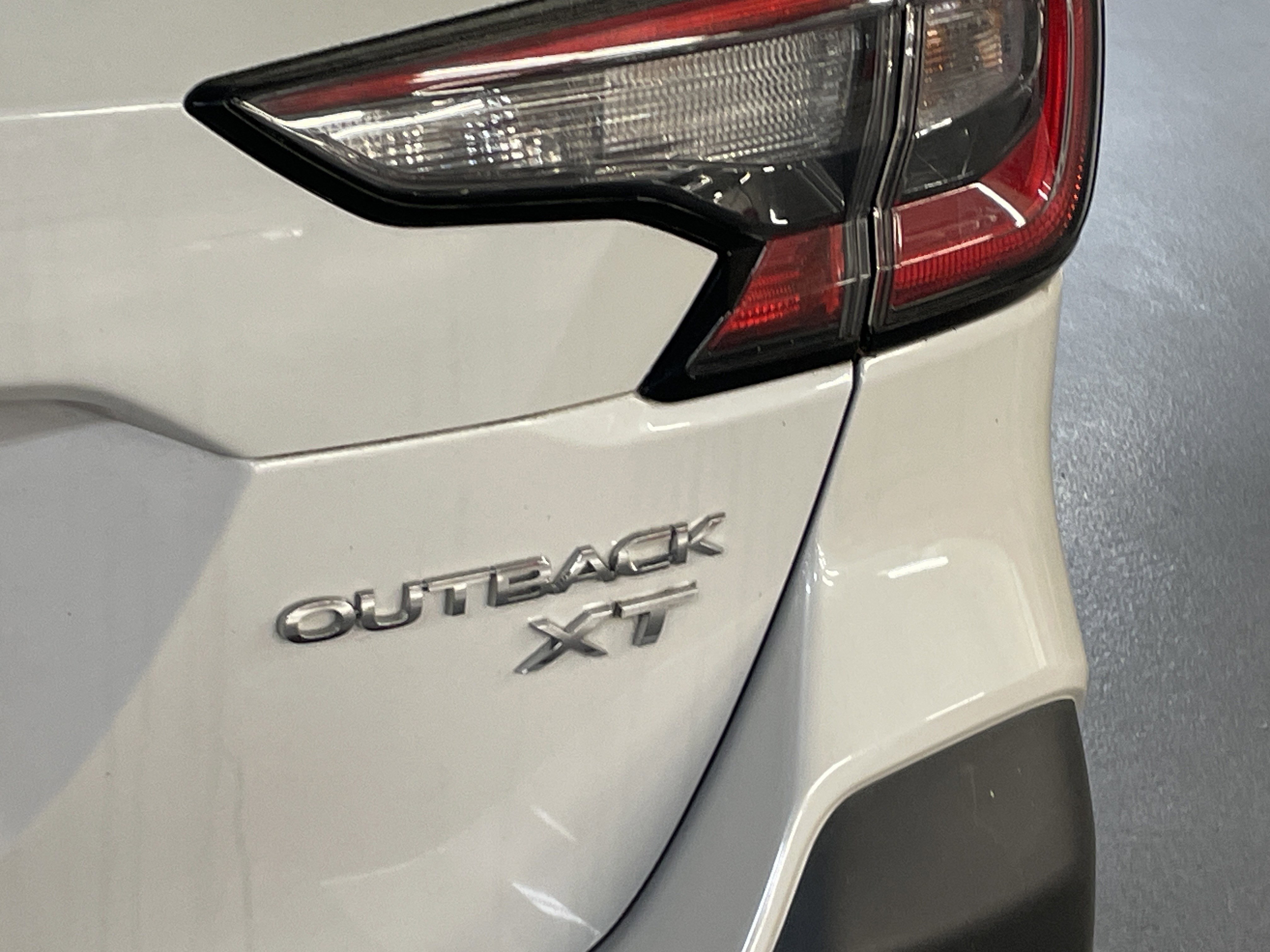 2022 Subaru Outback Limited XT