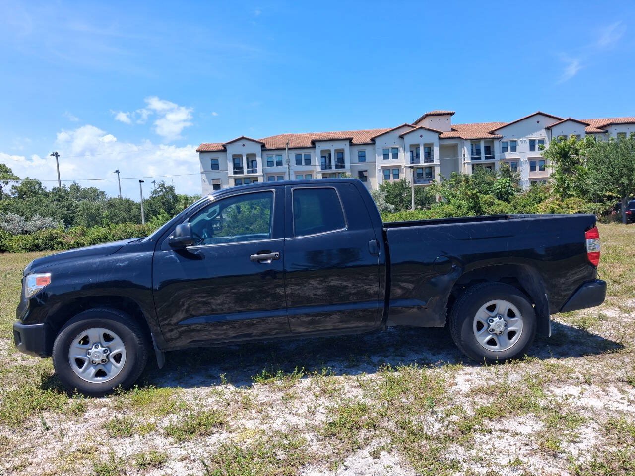 Used 2017 Toyota Tundra SR