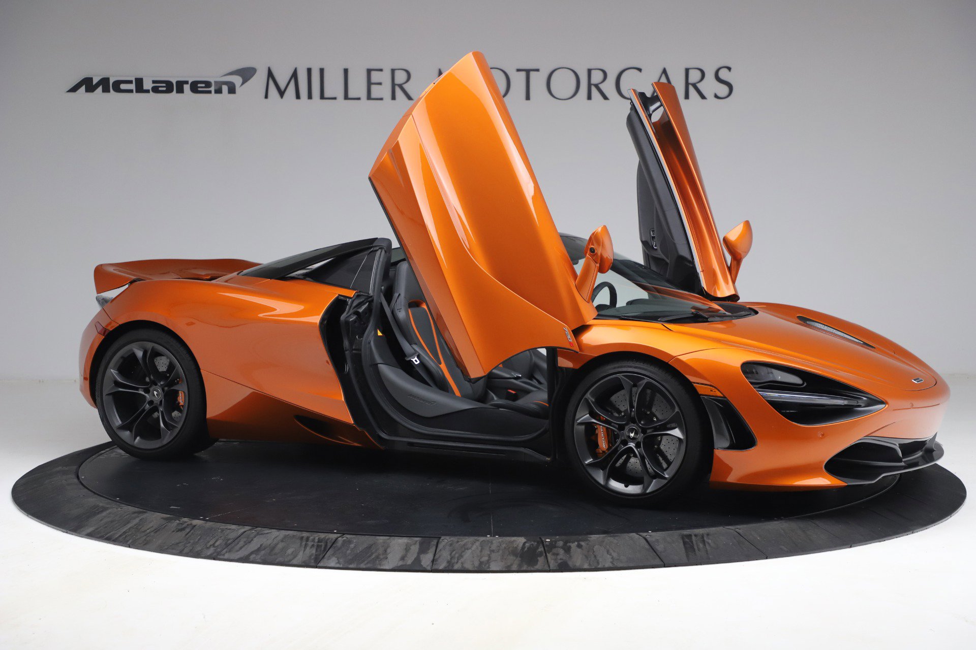Used 2020 McLaren 720S Spider photo 22