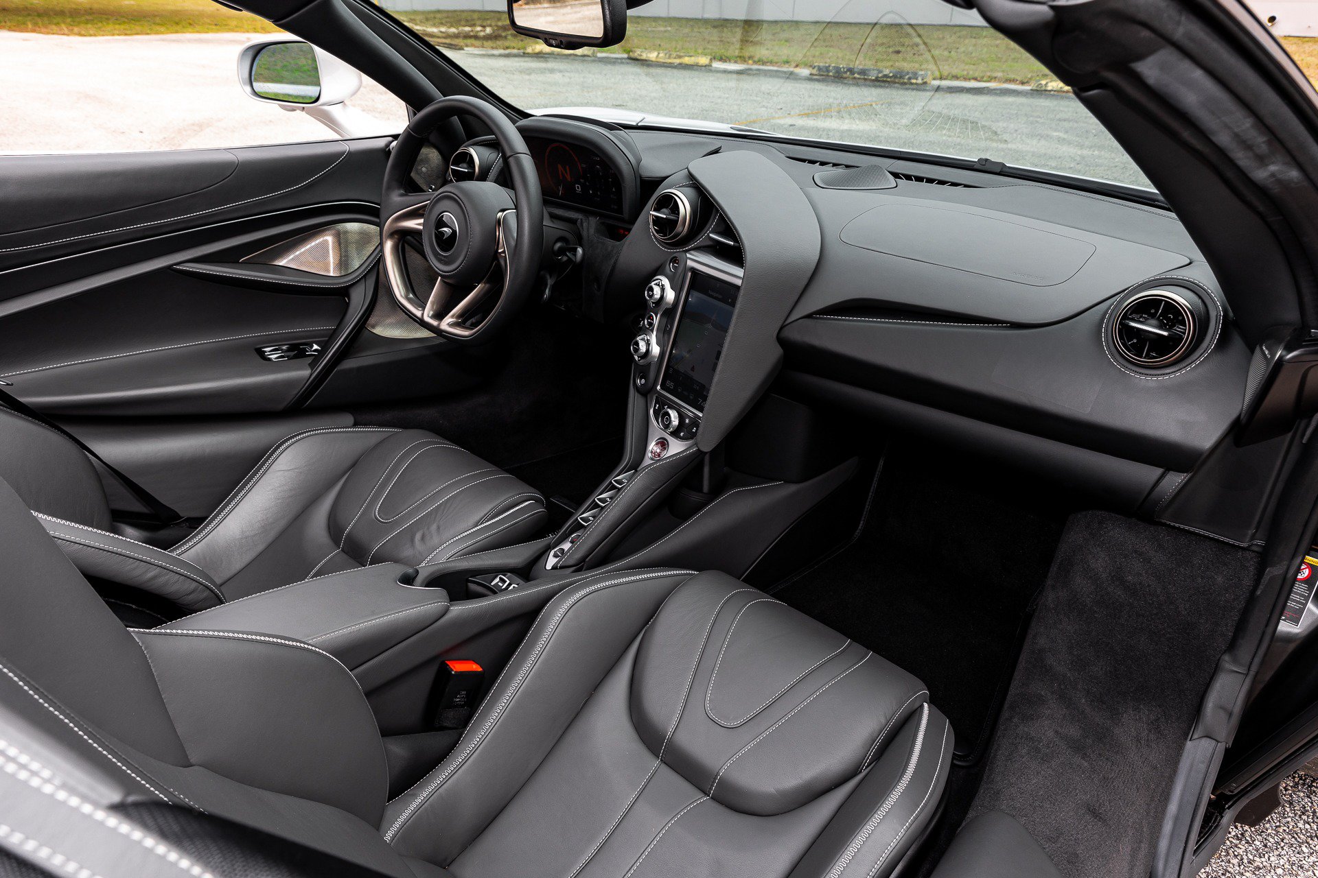 Used 2020 McLaren 720S Luxury photo 48