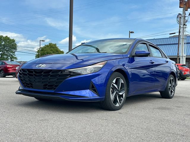 Used 2023 Hyundai Elantra SEL w/ Convenience Package