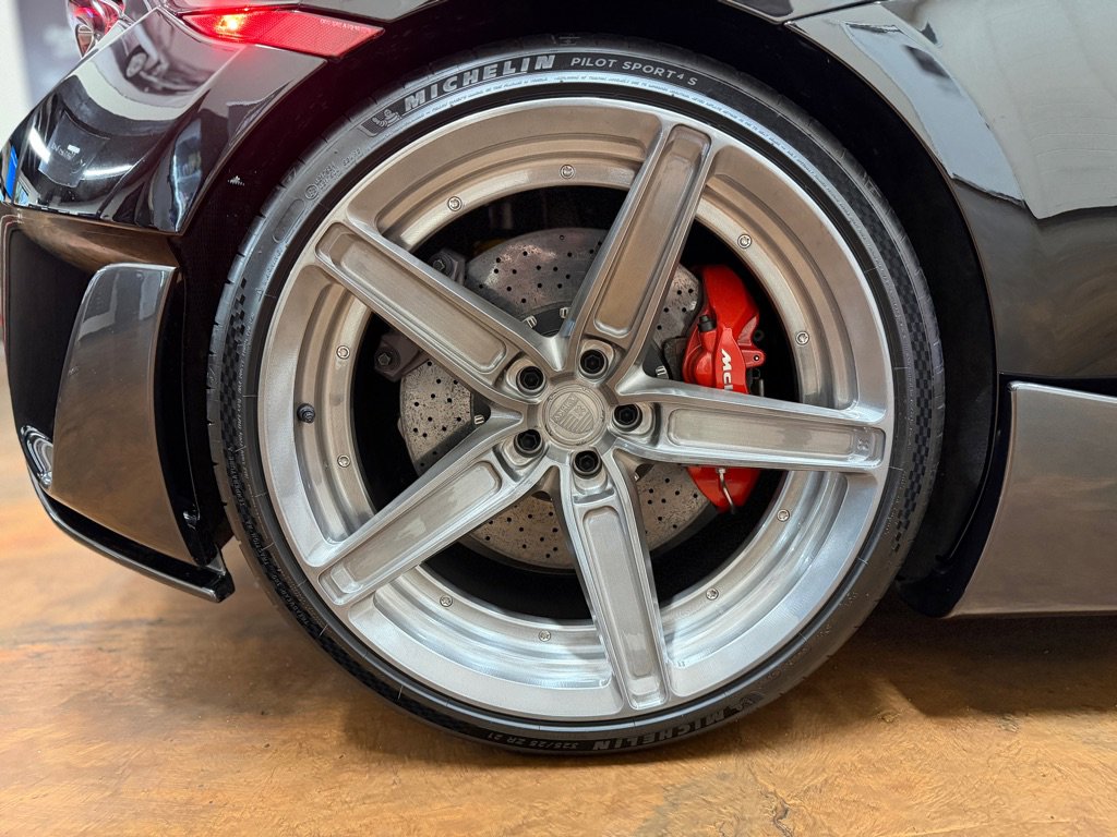 Used 2019 McLaren 600LT photo 12