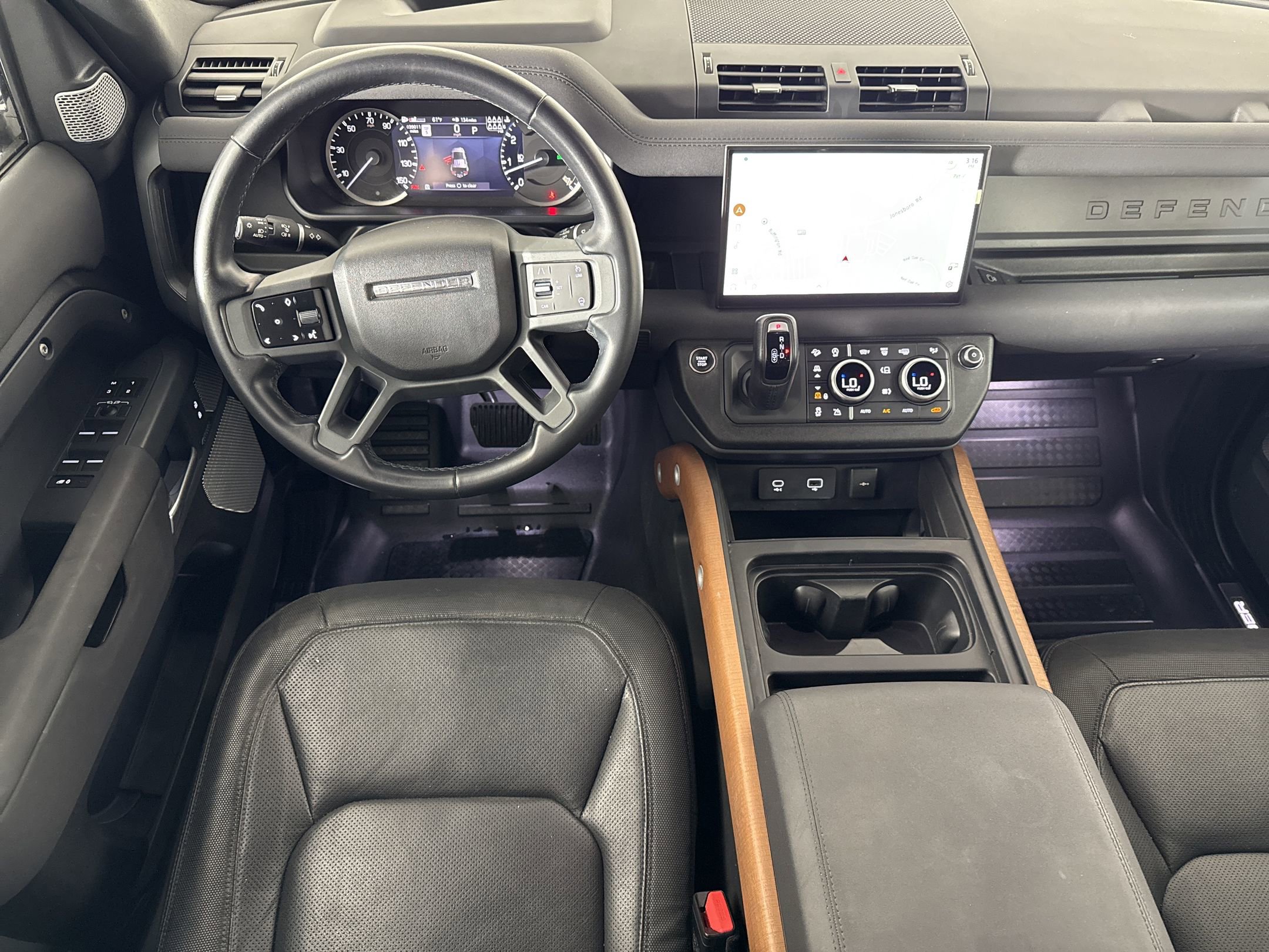 2023 Land Rover Defender 130 X-Dynamic SE