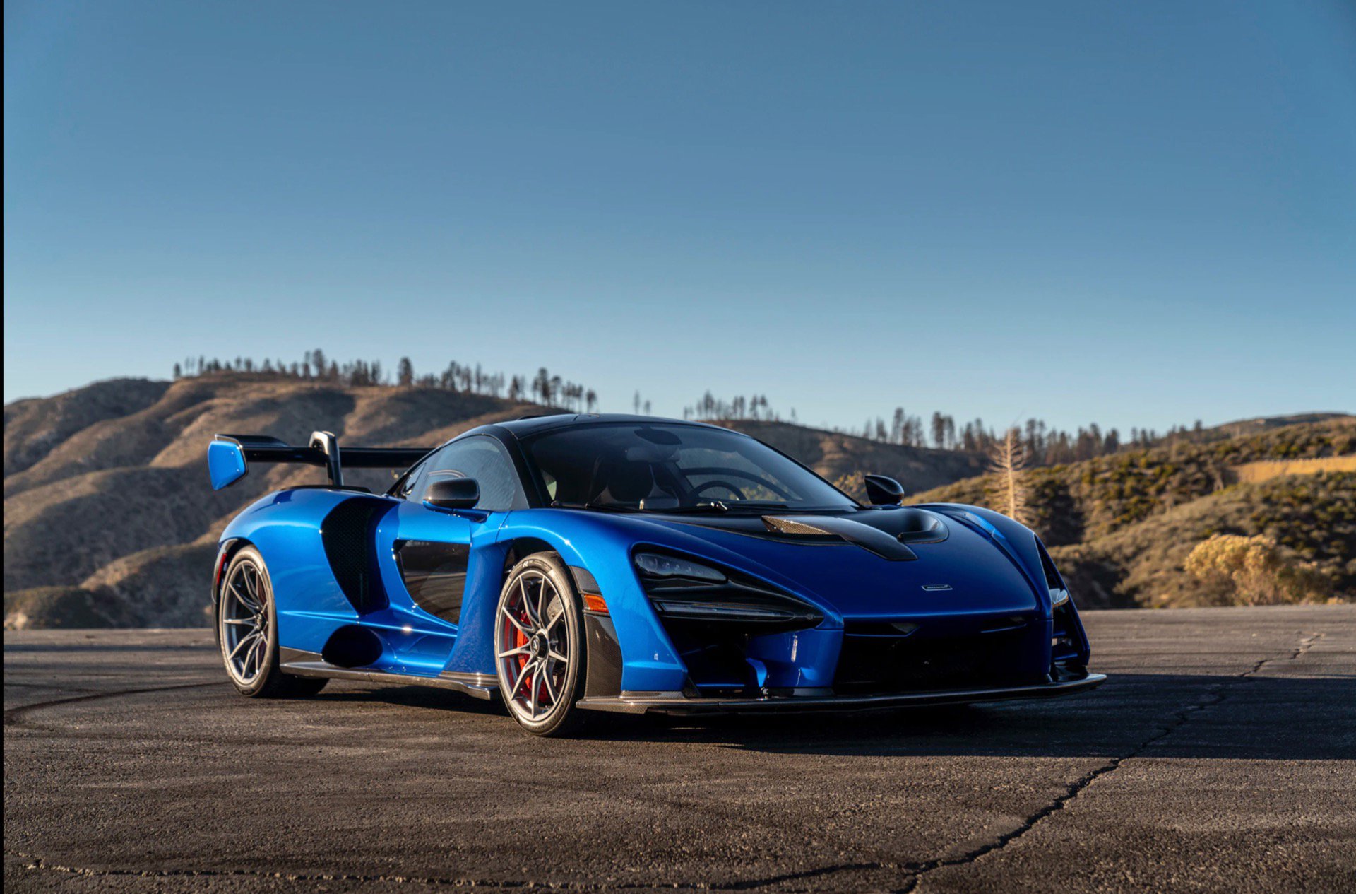 Used 2019 McLaren Senna Coupe ULTRA RARE Only 1685 Mil photo 78
