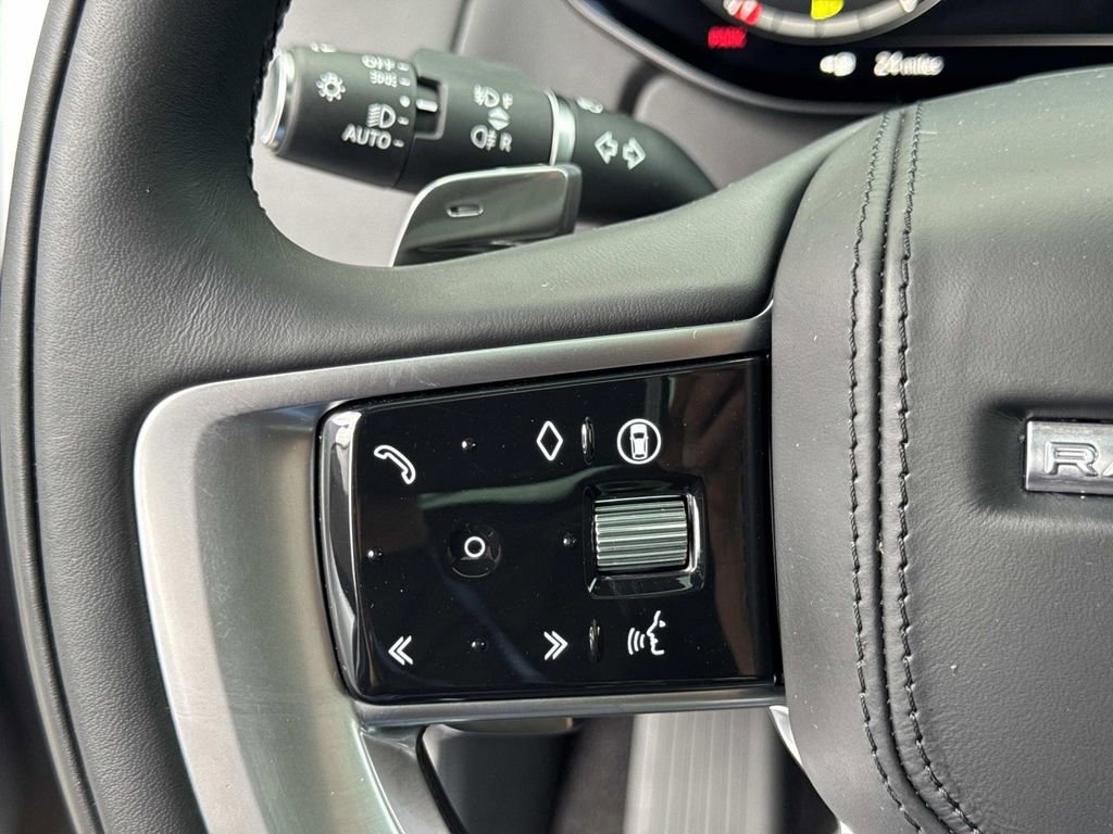 2025 Land Rover Range Rover Long Wheelbase SE