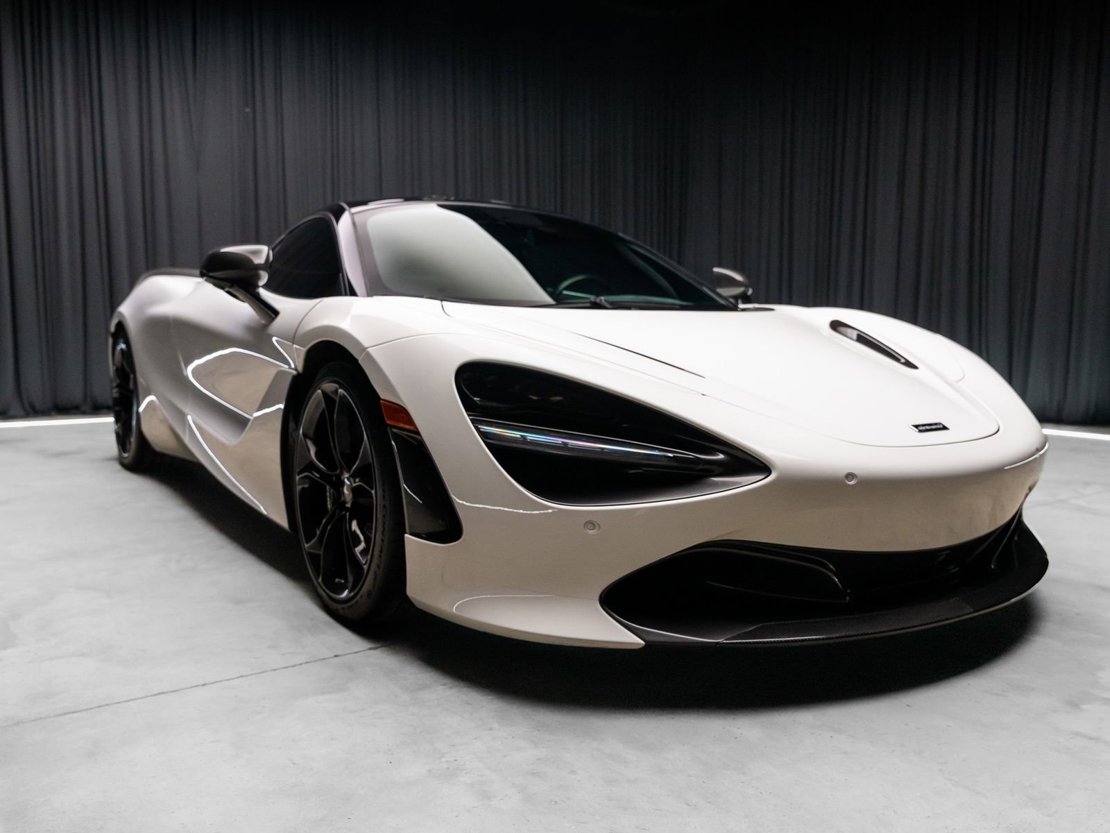 Used 2019 McLaren 720S Performance photo 19