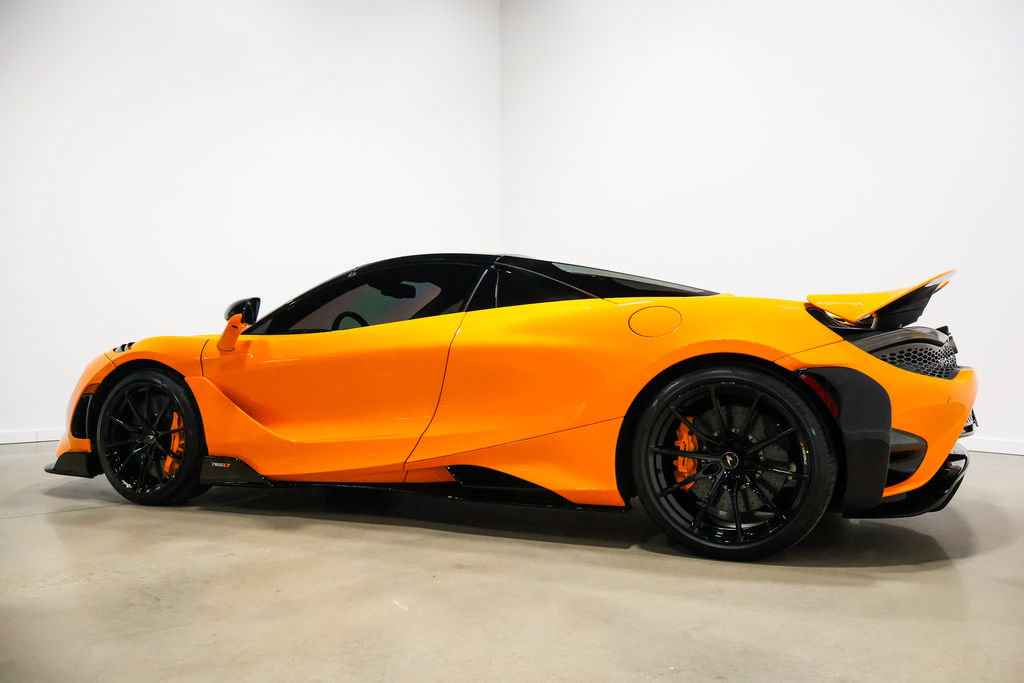 Used 2022 McLaren 765LT photo 25
